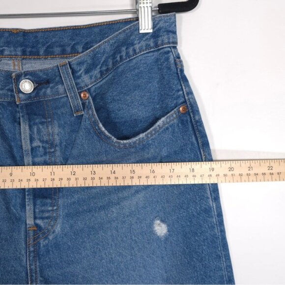 LEVI’S PREMIUM 501 Women’s Button Fly Distressed Jeans Straight Cotton 30x30 - Picture 9 of 16